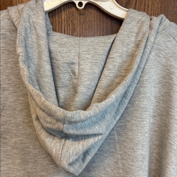 Cyrus Light Gray Knit Top - Picture 6 of 8